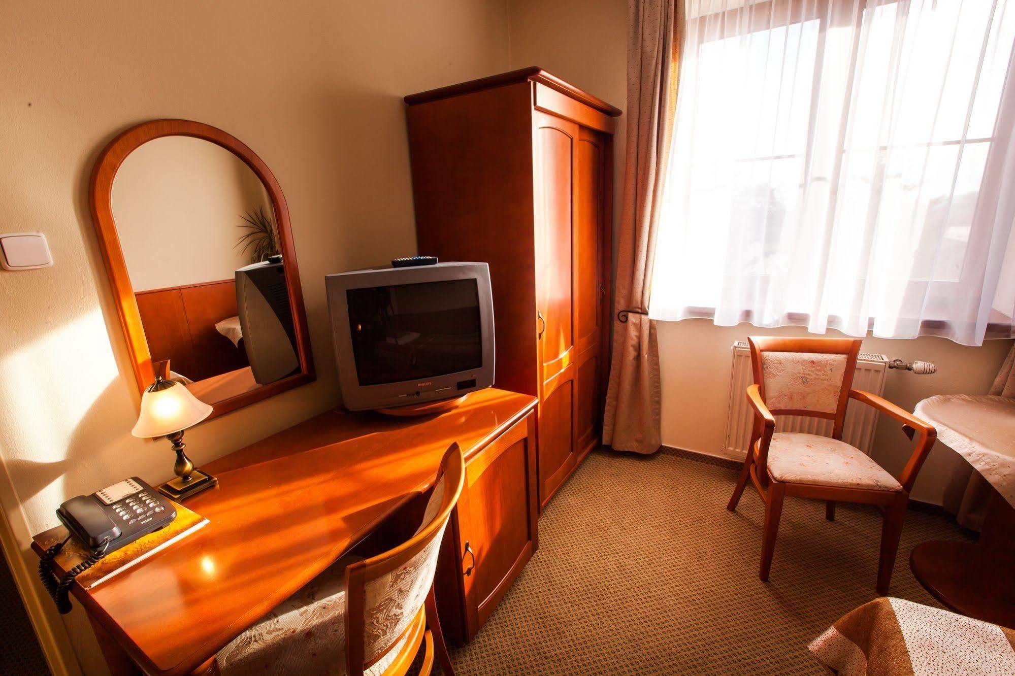 Park Hotel Tartuf Beladice Exterior photo